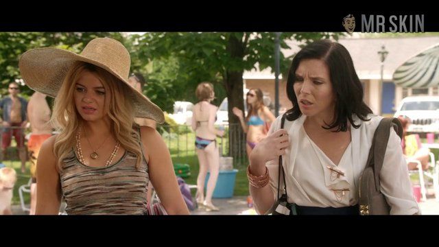 Valentina de Angelis, Taylor Black in Ass Backwards (2013) Bikini Bikini 232551