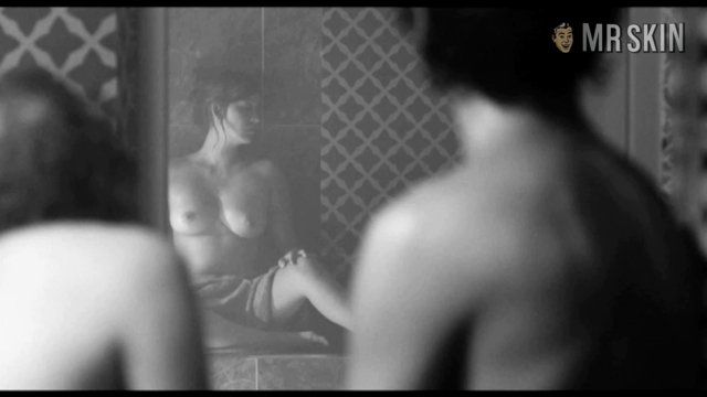 Ginger Romàn in Les lézards (2012) Breasts Breasts 232894