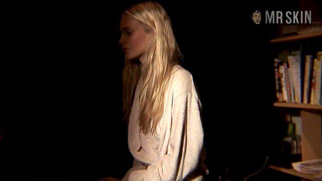 Poppy Delevingne Naked as Liberty. Breasts. 233007
