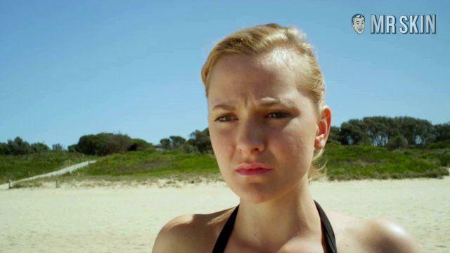 Sexiest Scenes of Linda from Circle of Lies. Bikini, sexy. 233081