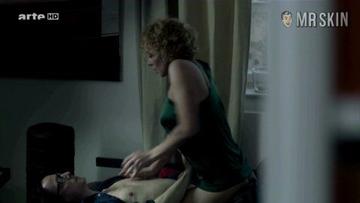 Katja Riemann in Verratene Freunde (2013) Butt Butt 233335