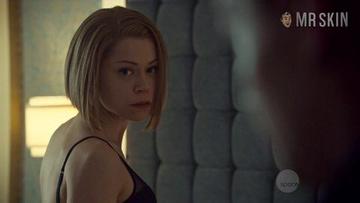 Tatiana Maslany in Orphan Black (2013-2017) Sexy Underwear Butt Lesbian 251374