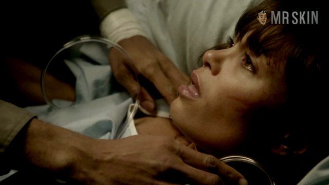 Thandiwe Newton Naked in Rogue. Breasts, butt, sexy. 234061
