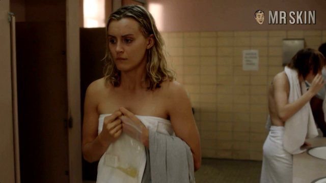 Sexiest Natasha Lyonne Scene in Orange Is the New Black. Lesbian, Sexy, butt, underwear. 234547