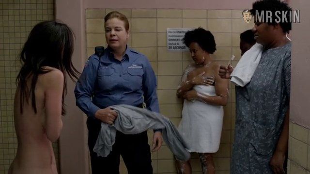 Kimiko Glenn Naked in Orange Is the New Black. Breasts, lesbian, sexy. 237703