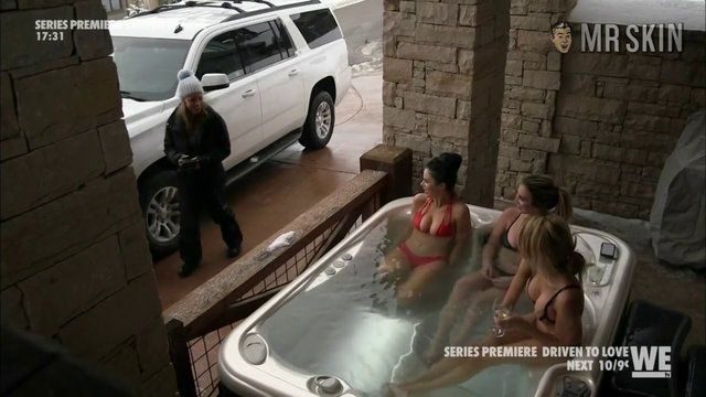 Sexiest Scenes of Herself from Kendra on Top. Bikini, underwear. 249737