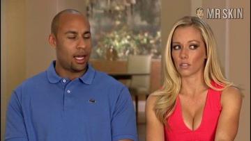 Kendra Wilkinson in Kendra on Top (2013-2017) Breasts Bikini Breasts 237445