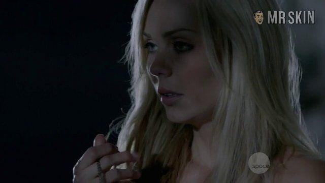 Laura Vandervoort, Kristen Pizycki in Bitten (2014-2016) Butt Body Double Body Double Butt 235971