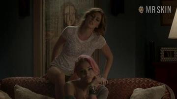 Diora Baird, Samaire Armstrong in Concrete Blondes (2012) Lesbian Butt Lesbian 236103