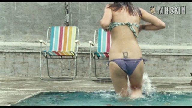 Rezeta Veliu, Paulina Dávila in Rezeta (2012) Bikini Breasts Bikini Breasts 236146