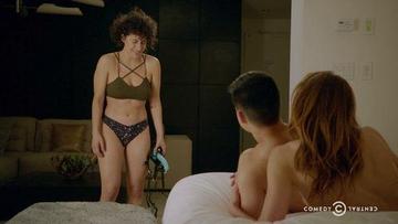 Ilana Glazer, Alysia Reiner in Broad City (2014-2019) Underwear Sexy Lesbian Sexy 262907