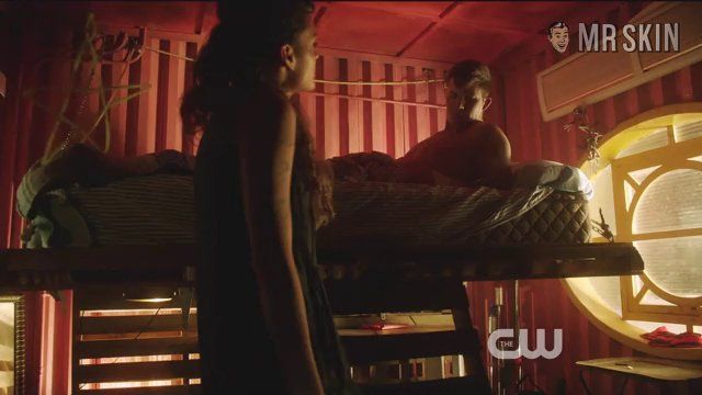 Star-Crossed's Sexiest Scenes with Chelsea Gilligan. Sexy, Underwear. 236640