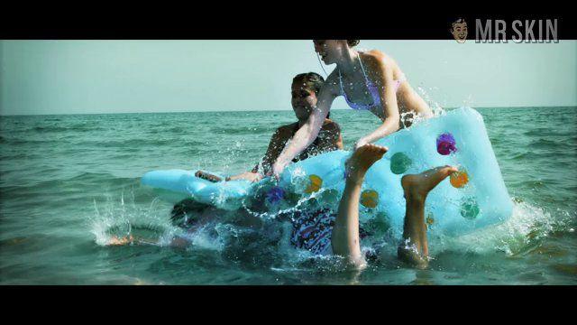 Sandra Martín, Arantxa Martí in Family United (2013) Breasts Bikini Bikini Breasts 236704