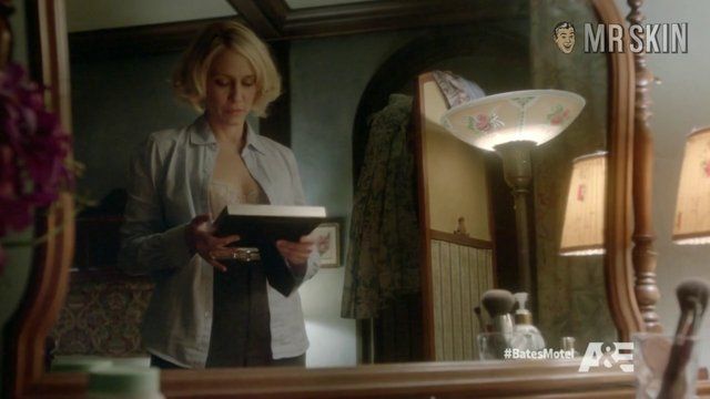 Sexiest Vera Farmiga Scene in Bates Motel. Sexy, Underwear, breasts, left nipslip. 249631