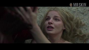 Yvonne Catterfeld in La belle et la bête (2014) Butt Butt Sexy 237799