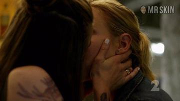 Sia Trokenheim, Amanda Tito in Step Dave (2014-2015) Sexy Lesbian Lesbian Sexy 245857