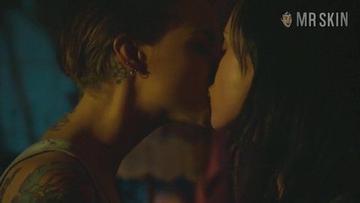 Christina Ricci, Ruby Rose in Around the Block (2013) Sexy Underwear Lesbian Breasts Breasts Lesbian 238485