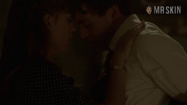 Sexiest Scenes of Helen Prins from Manhattan. Underwear, sexy. 239669