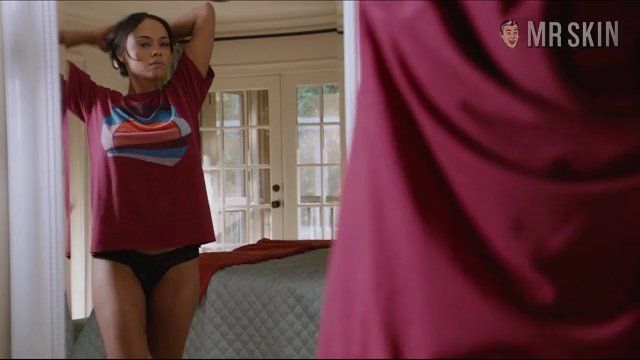 Nudes of Zoe Reynard from Addicted. Nipslip, breasts, butt. 241188
