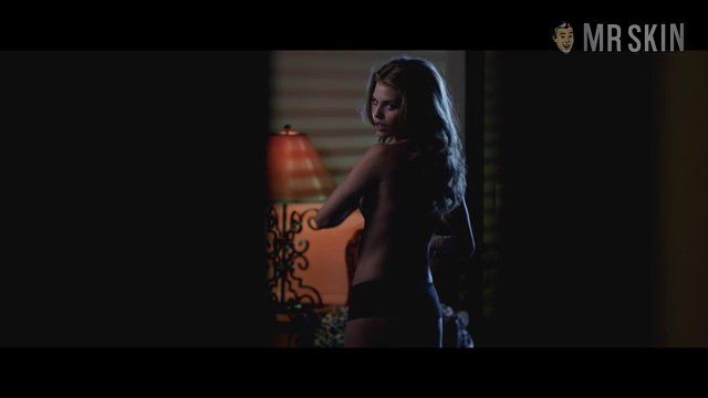 AnnaLynne McCord in Gutshot Straight (2014) Nipslip Breasts Nipslip 239729