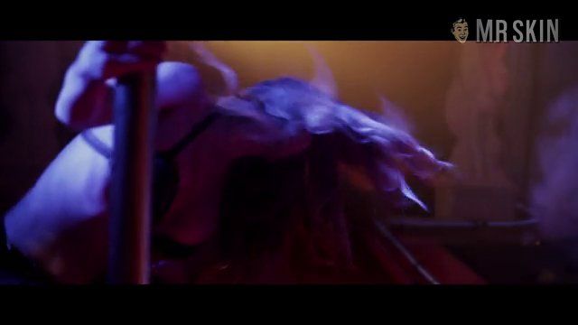 Hottest Carmen Electra Scene in Lap Dance. Sexy. 240518