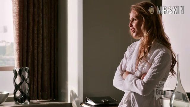 Hottest Phoebe Scenes. Sexy, bikini, lesbian. 241041