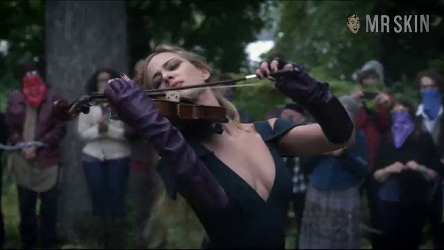 Nora Arnezeder Nude in Mozart in the Jungle. Left Breast, breasts, sexy. 240754