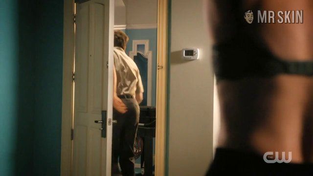 Sexiest Scenes of Rose from Jane the Virgin. Underwear, lesbian, sexy. 258599