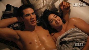 Gina Rodriguez in Jane the Virgin (2015-2019) Sexy Underwear Sexy Underwear 258925