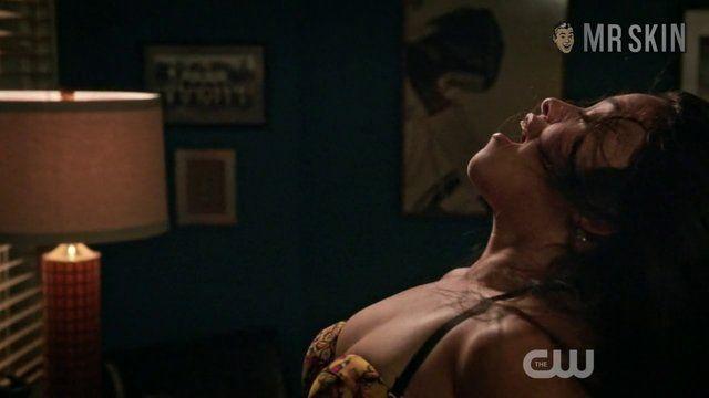Gina Rodriguez in Jane the Virgin (2015-2019) Sexy Underwear Sexy Underwear 249197