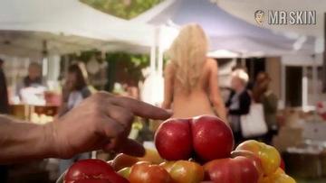 Charlotte McKinney in Carl's Jr. Commercial - Au Naturel (2015) Bikini Sexy Bikini Sexy 241228