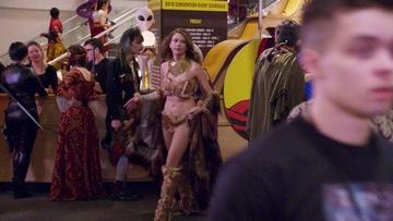 Sutton Foster in Younger (2015-2021) Bikini Bikini Sexy 268318