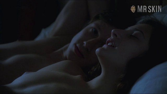 Lola Créton Naked in Deux. Breasts, butt, right breast. 242587