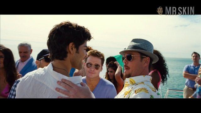 Noa Lindberg in Entourage (2015) Breasts Breasts 243544