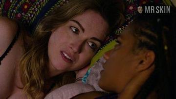 Freema Agyeman, Jamie Clayton in Sense8 (2015-2018) Lesbian Underwear Bikini Breasts 258882
