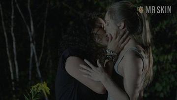 Kendra Leigh Timmins, Elise Gatien, Eve Harlow in Lost After Dark (2014) Underwear Lesbian Sexy Lesbian Sexy 245620