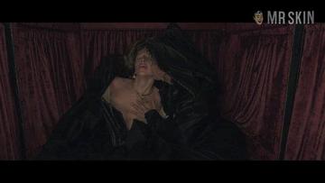 Guenda Goria, Catrinel Marlon in Tale of Tales (2015) Breasts Lesbian Breasts Lesbian 245628