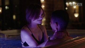 Tara Lynne Barr in Casual (2015-2018) Bikini Bikini Lesbian 252062