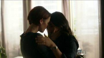 Chyler Leigh, Floriana Lima in Supergirl (2015-2021) Lesbian Sexy Lesbian Sexy 263506
