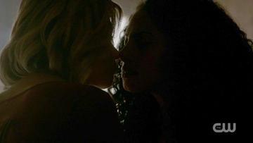 Sexiest Scenes of Freya Mikaelson from The Originals. Lesbian, Sexy, underwear. 259727