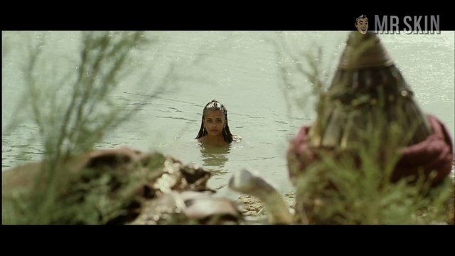 Hottest Aishwarya Rai Bachchan Scene in The Last Legion. Sexy. 247142