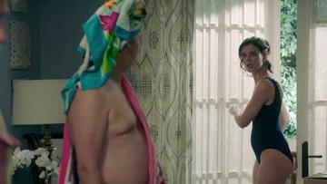 Betsy Brandt in Life in Pieces (2015-2017) Sexy Lesbian Sexy 263384
