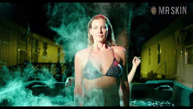 Faith Hill in Dixieland (2015) Bikini Bikini 247573