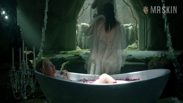 Sexiest Scenes of Fairy Queen from The Magicians. Sexy. 258437
