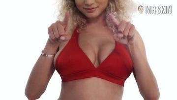 Rose Bertram in Sports Illustrated: Christmas Spectacular (2015) Bikini Sexy Bikini Sexy 247605