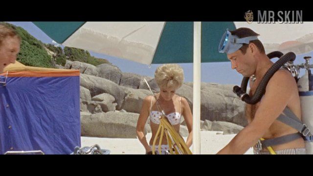 Ann Smyrner, Véronique Vendell in Code 7 Victim 5 (1964) Bikini Sexy Bikini Sexy 249543