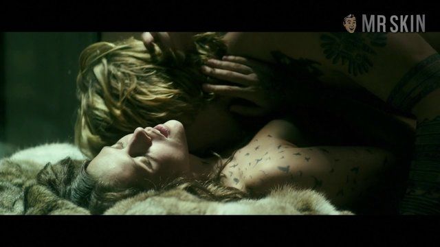 Hottest Teresa Palmer Scene in Point Break. Sexy, bikini. 250718
