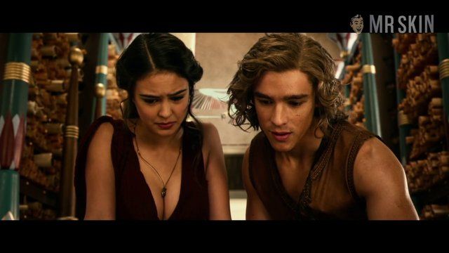 Hottest Courtney Eaton Scene in Gods of Egypt. Sexy. 251078