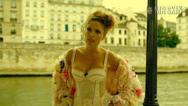 Sexiest Lilou Fogli Scene in Puerto Ricans in Paris. Underwear, sexy. 251305