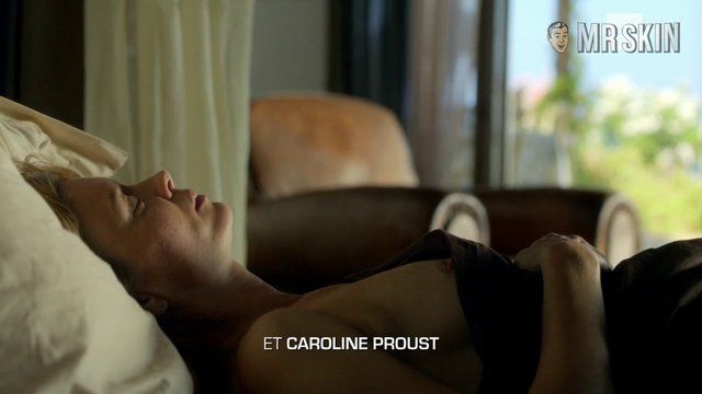Caroline Proust in Duel au soleil (2014-2016) Right Nipslip Breasts Right Nipslip 251907